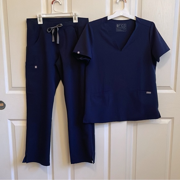Figs Scrub Set Navy Blue - Picture 2 of 8